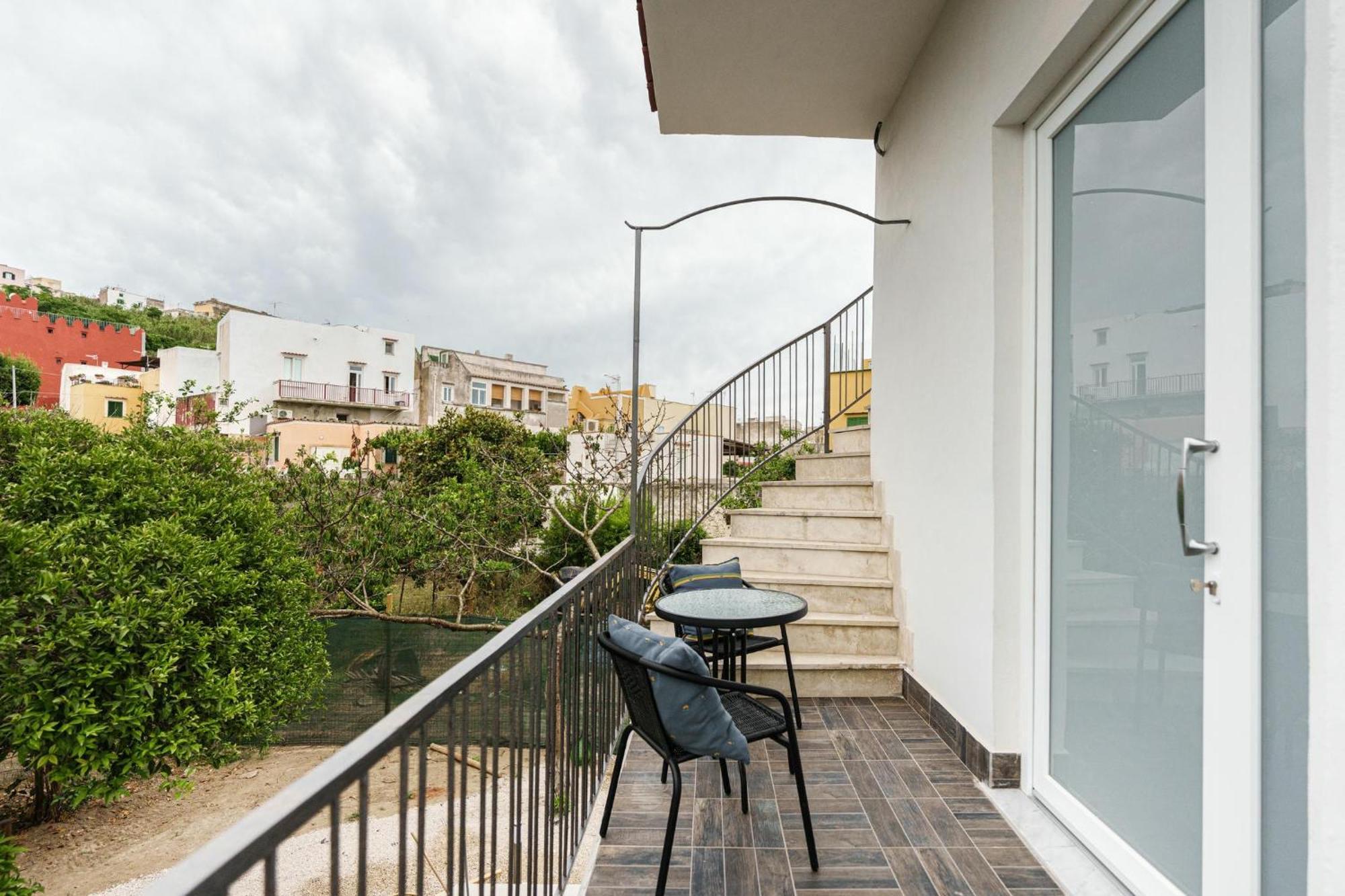 Bed and Breakfast Il Poeta Nella Vigna Procida Exterior foto